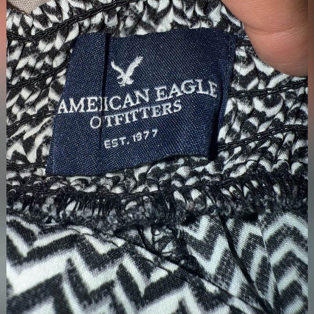 American Eagle‎ Women's Black & White Zigzag Shorts Size Small - Picture 4 of 5
